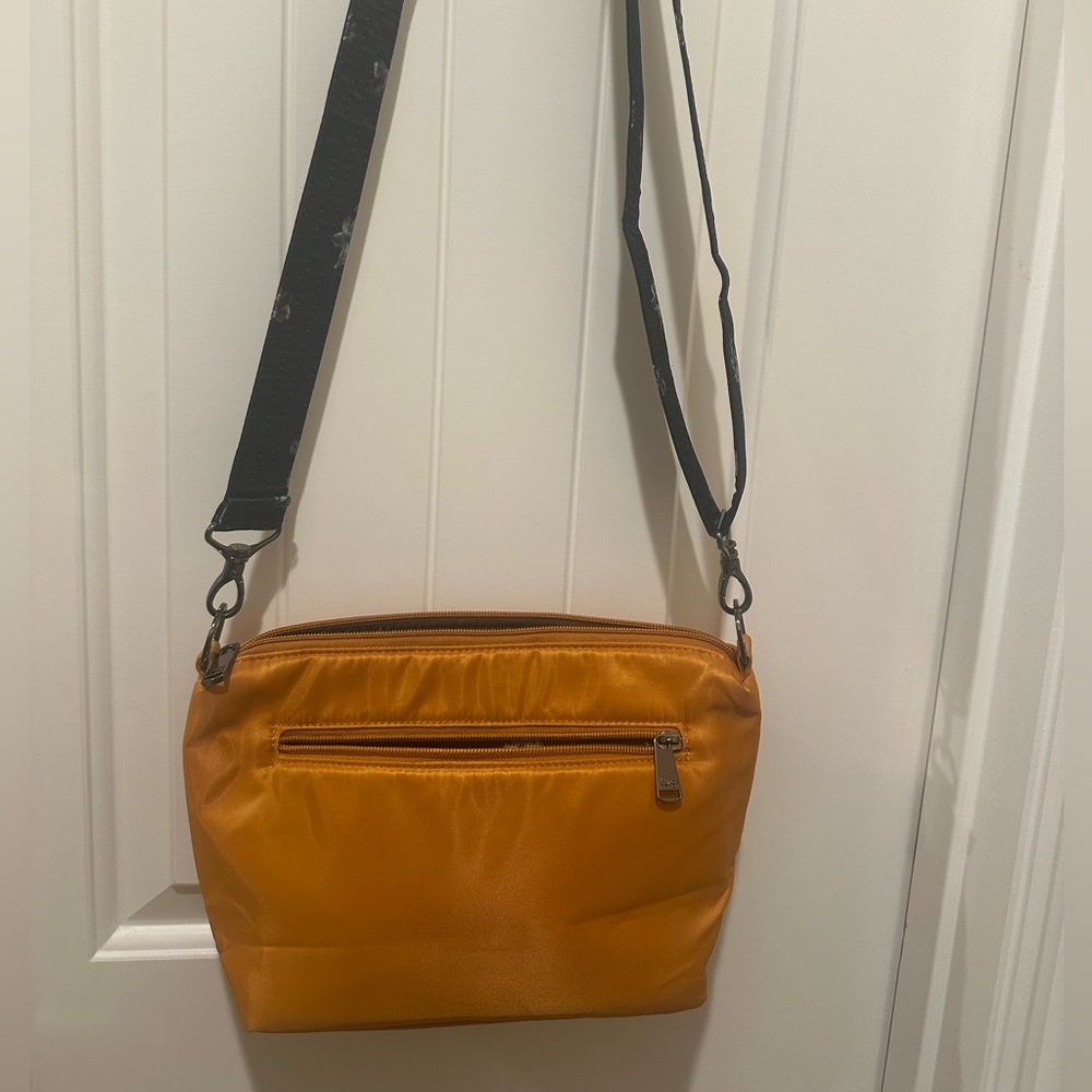 EUC Lug Flare Amber Yellow Quilted Crossbody Bag - Picture 2 of 4